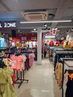 Team Area in  Shop at Godrej Avenue 9, Sector 27 Yamuna Expressway – for Sale