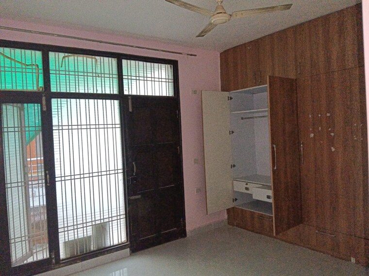 Room, rps-palms 3 Bedroom 273 Sq.Ft. Builder Floor In Sector 88 Faridabad 9553779