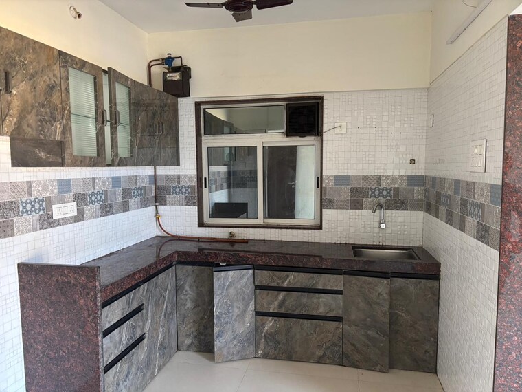 Kitchen, airoli sector 19 2 Bedroom 700 Sq.Ft. Apartment In Airoli Sector 19 Navi Mumbai 9553795