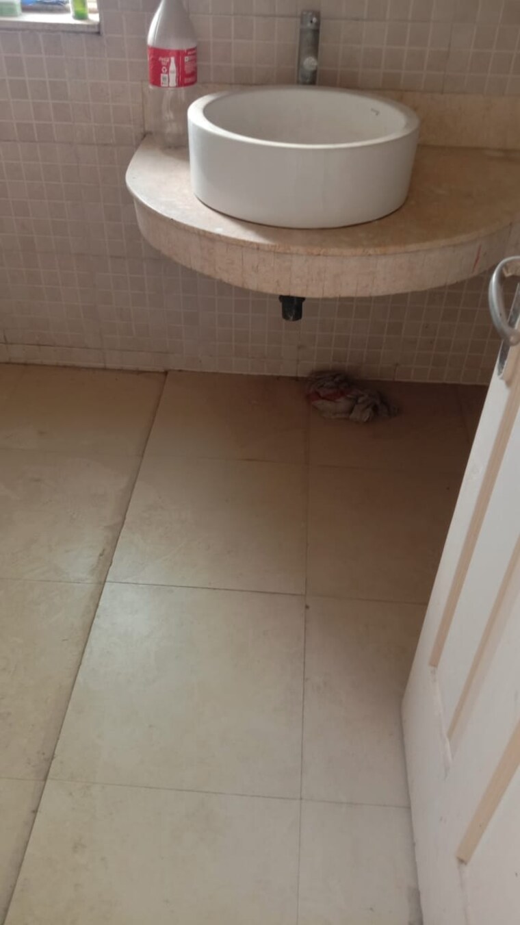 Bathroom, jaypee-greens-pavilion-heights-1 3 Bedroom 1850 Sq.Ft. Apartment In Sector 128 Noida 9553907