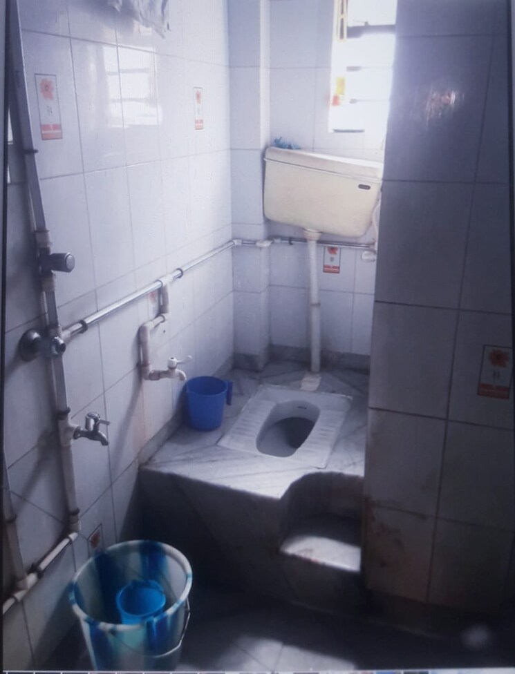 Bathroom, deshbandhu para 2 Bedroom 770 Sq.Ft. Apartment In Deshbandhu Para Siliguri 9553880