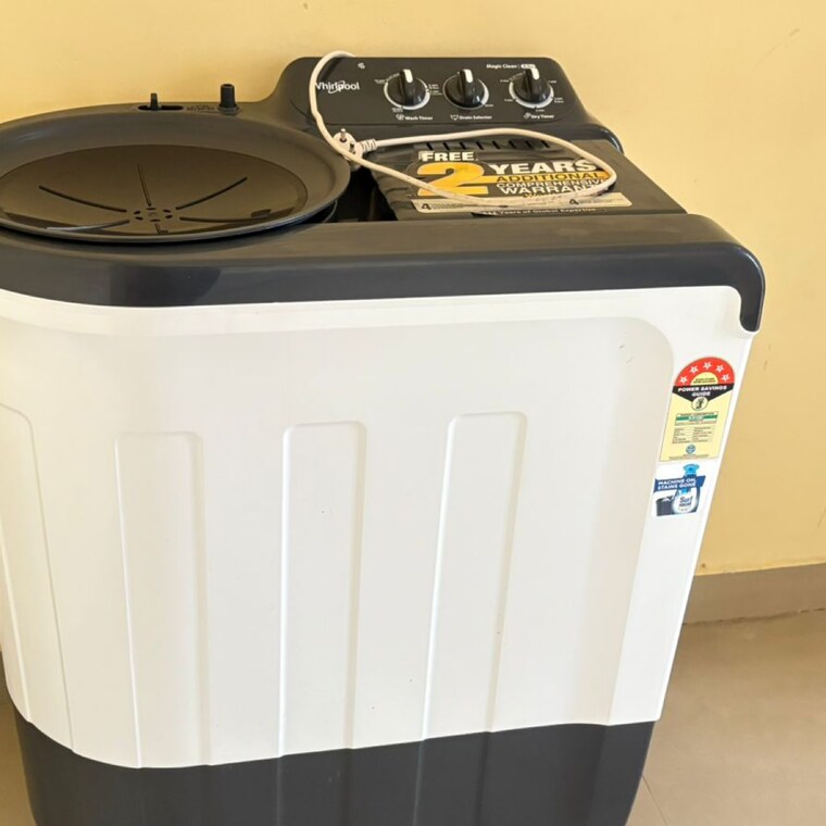 Team Area, supertech-cape-town 2 Bedroom 1082 Sq.Ft. Apartment In Sector 74 Noida 9553908