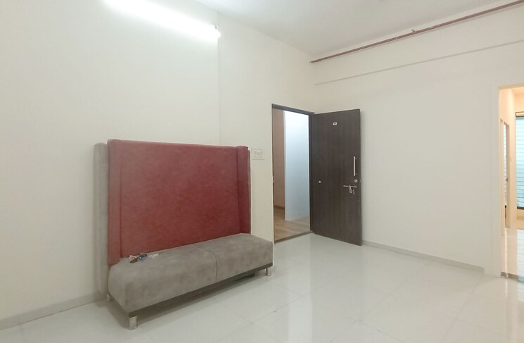 Room, earth-terrace 6+ Bedroom 1100 Sq.Ft. Apartment In Goregaon West Mumbai 9553891