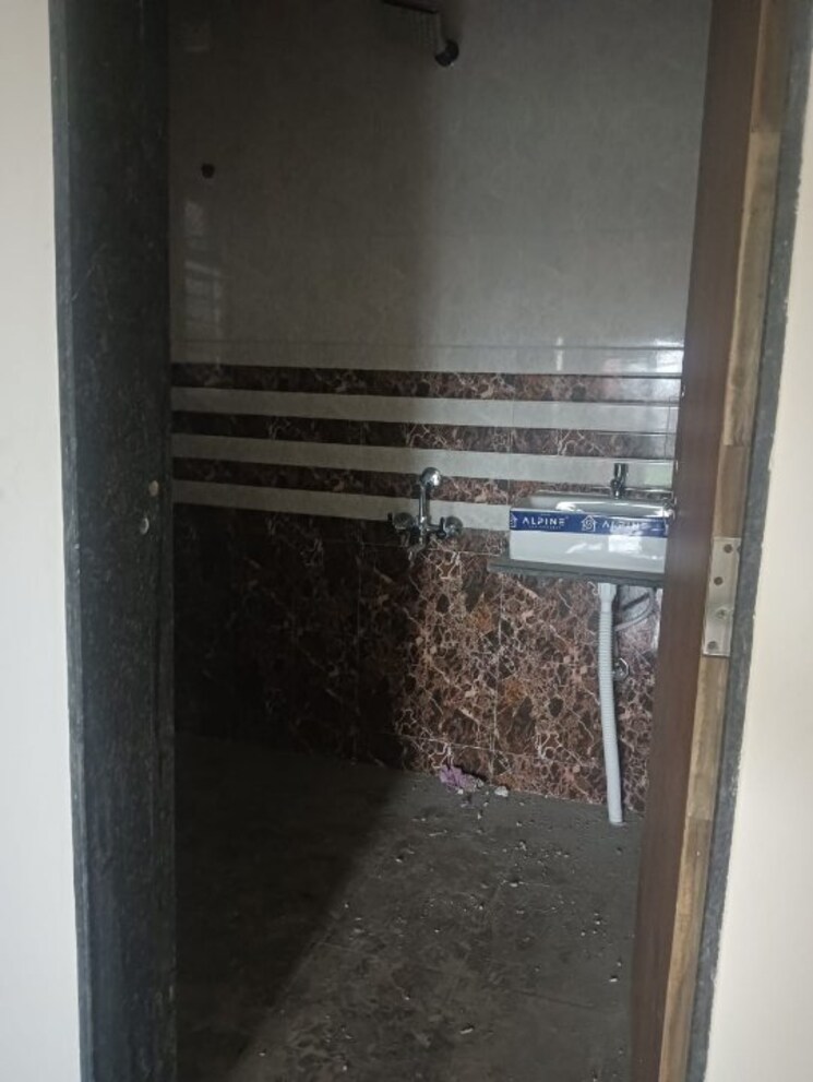 Attached Bathroom, lohgaon 3 Bedroom 1000 Sq.Ft. Independent House In Lohgaon Pune 9553837