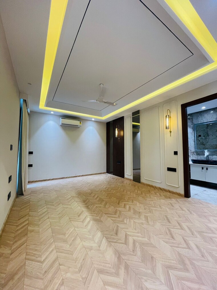 Room, sushant lok i 4 Bedroom 2700 Sq.Ft. Builder Floor In Sushant Lok I Gurgaon 9553991