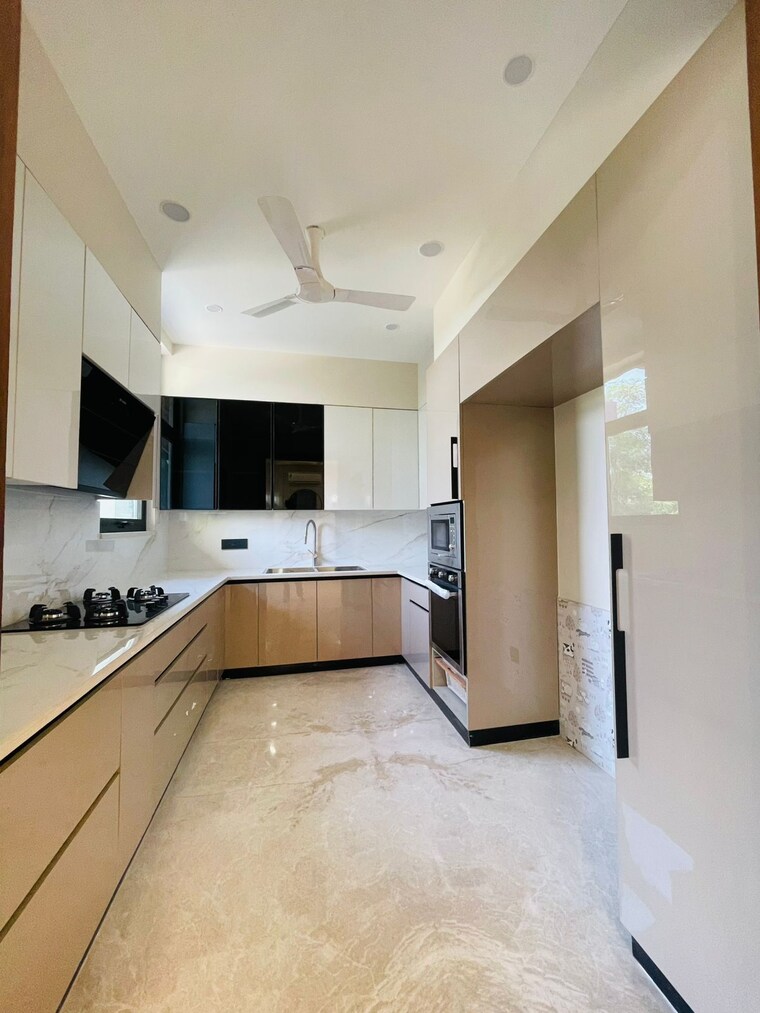 Kitchen, sushant lok i 4 Bedroom 2700 Sq.Ft. Builder Floor In Sushant Lok I Gurgaon 9553991