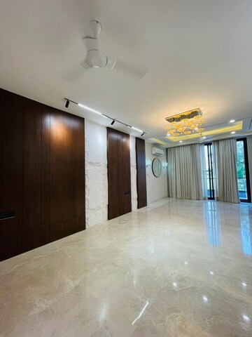 4 BHK Builder Floor For Sale in Sushant Lok I