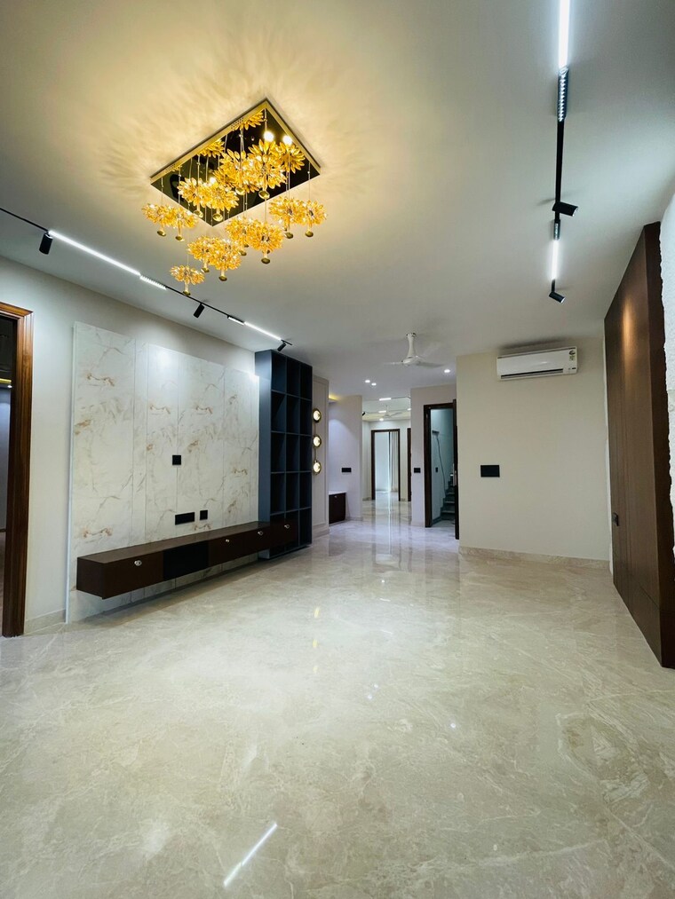 Room, sushant lok i 4 Bedroom 2700 Sq.Ft. Builder Floor In Sushant Lok I Gurgaon 9553991