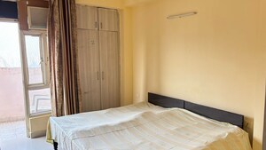 Room in 2 BHK Apartment at Supertech Cape Town, Sector 74 – for Rent