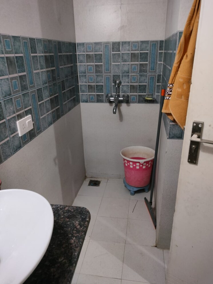 Bathroom, sushma-joynest-zrk 3 Bedroom 1800 Sq.Ft. Apartment In Ghazipur Zirakpur 9553982
