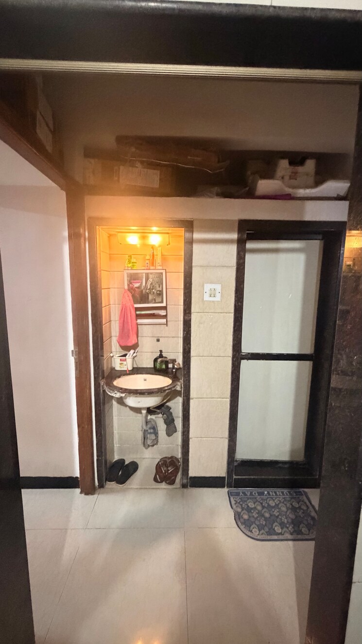 Attached Bathroom, goregaon west 1 Bedroom 445 Sq.Ft. Apartment In Goregaon West Mumbai 9554001