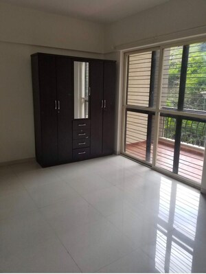 Room in 3 BHK Apartment at Nyati Equatorial, Bavdhan – for Rent