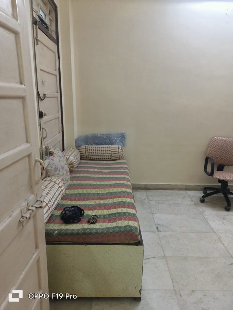 Living Room, shiv-apartments-matunga 1 Bedroom 400 Sq.Ft. Apartment In Matunga Mumbai 9554041