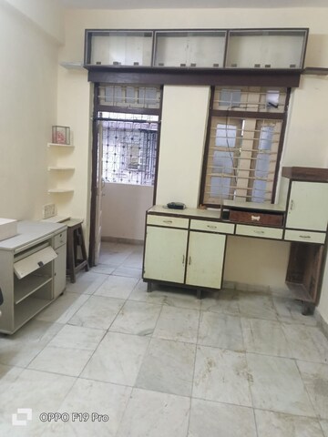 Room in 1 BHK Apartment at Shiv Apartments Matunga, Matunga – for Rent