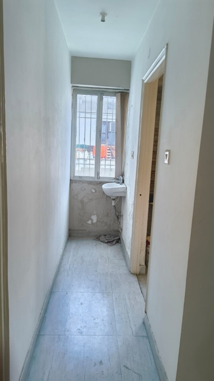 undefined, boring road Commercial Office Space 1350 Sq.Ft. In Boring Road Patna 9554068