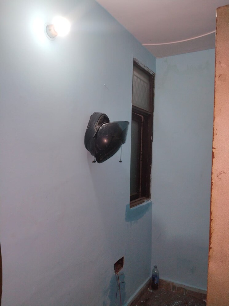 Room, vaishali sector 3 1 RK 320 Sq.Ft. Builder Floor In Vaishali Sector 3 Ghaziabad 9554080