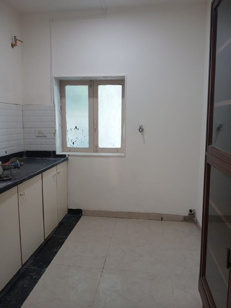 Kitchen, bandra west 2 Bedroom 700 Sq.Ft. Apartment In Bandra West Mumbai 9554058