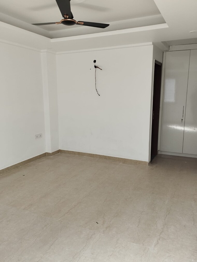 Room, vipul-world-floors 3 Bedroom 1200 Sq.Ft. Builder Floor In Sector 48 Gurgaon 9554084