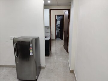 Building Lobby in 1.5 BHK Builder Floor at Sector 57 – for Rent