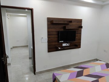 Furnished Amenities in 1.5 BHK Builder Floor at Sector 57 – for Rent