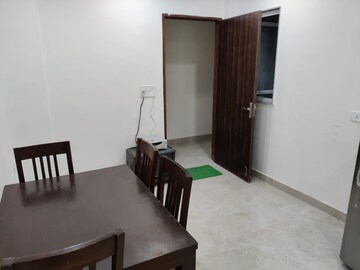 Team Area in 1.5 BHK Builder Floor at Sector 57 – for Rent