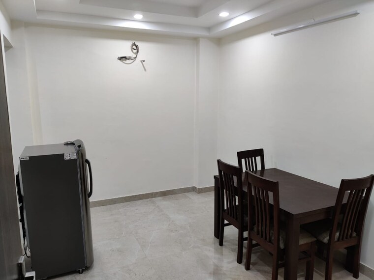 Gym, sector 57 1.5 Bedroom 600 Sq.Ft. Builder Floor In Sector 57 Gurgaon 9554089