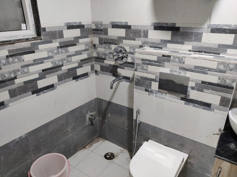 Team Area, sector 57 1.5 Bedroom 600 Sq.Ft. Builder Floor In Sector 57 Gurgaon 9554089