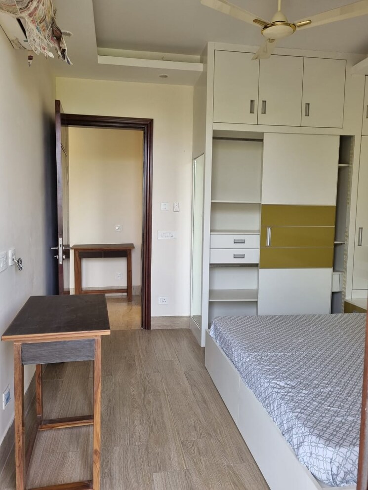 Kitchen, sas-tower 3 Bedroom 263 Sq.Yd. Builder Floor In Sector 38 Gurgaon 9554092