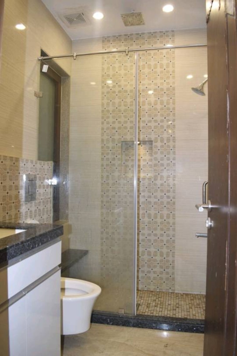 Bathroom, sas-tower 3 Bedroom 263 Sq.Yd. Builder Floor In Sector 38 Gurgaon 9554092