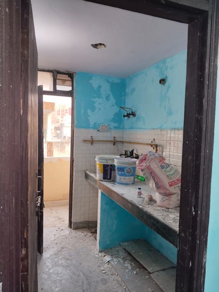 Kitchen, vaishali sector 3 1 RK 325 Sq.Ft. Builder Floor In Vaishali Sector 3 Ghaziabad 9554100