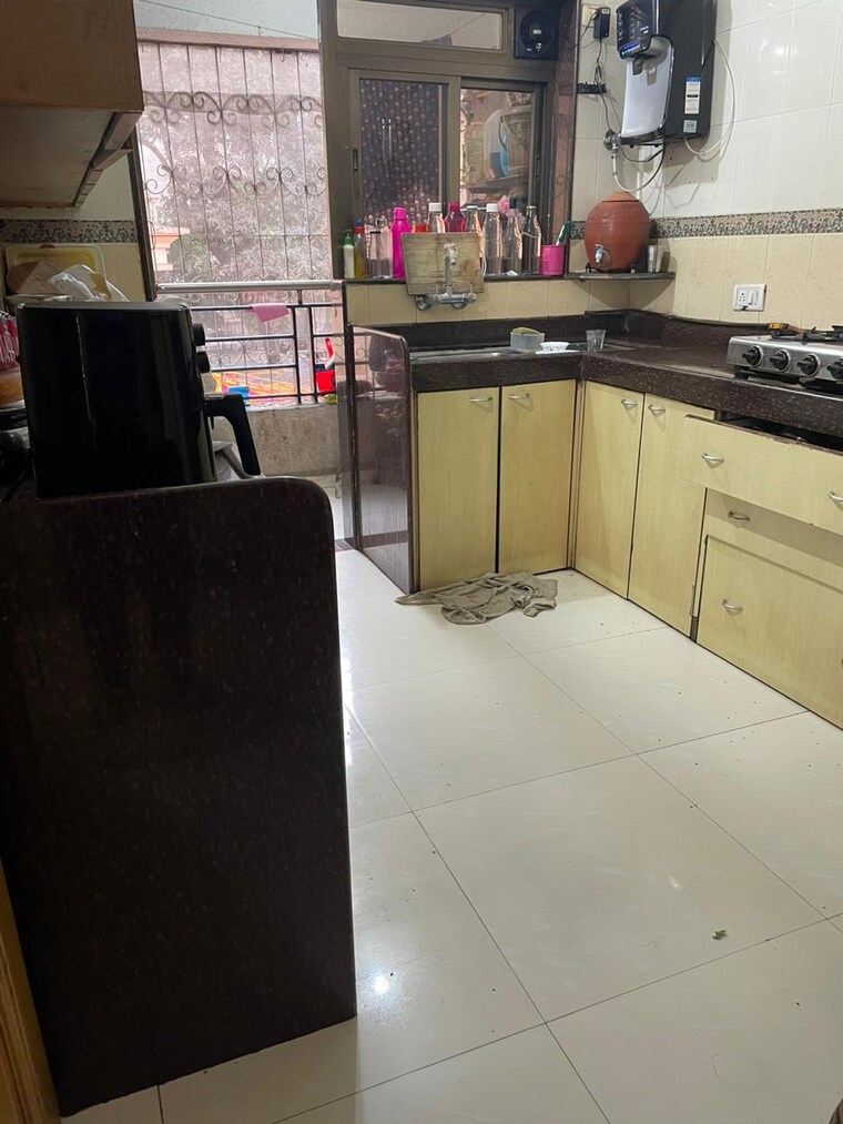 Kitchen, supreme-royal-accord 3 Bedroom 1400 Sq.Ft. Apartment In Khar West Mumbai 9554094