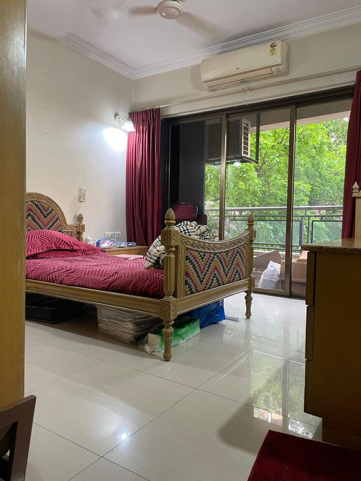 Bedroom, supreme-royal-accord 3 Bedroom 1400 Sq.Ft. Apartment In Khar West Mumbai 9554094