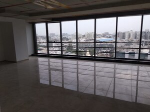 Room in  Office Space at Vastrapur – for Rent
