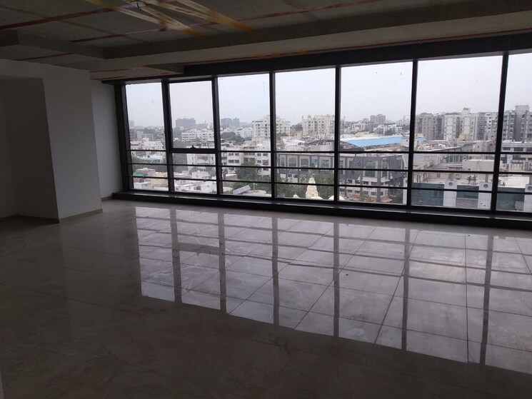 Room, vastrapur Commercial Office Space 3262 Sq.Ft. In Vastrapur Ahmedabad 9554117