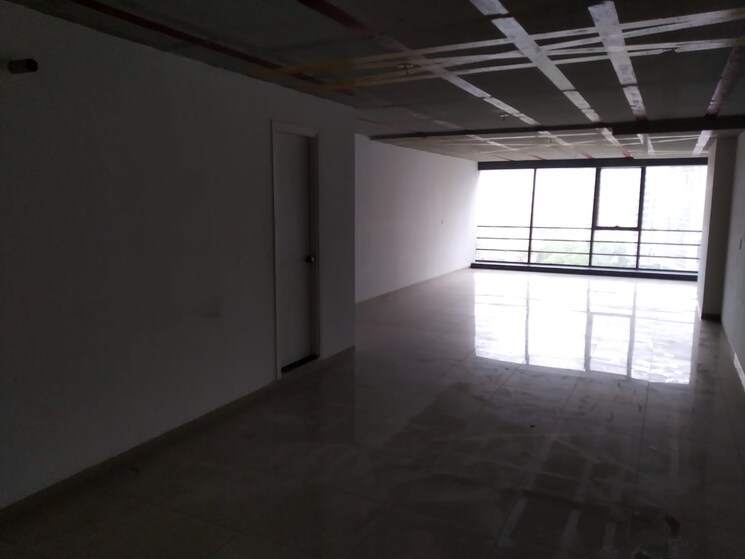 Room, vastrapur Commercial Office Space 3262 Sq.Ft. In Vastrapur Ahmedabad 9554117