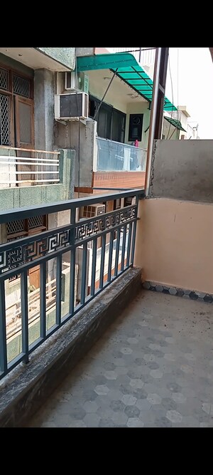 Balcony in 3 BHK Builder Floor at Mahavir Enclave 1 – for Rent