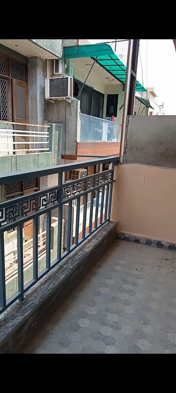 Balcony in 3 BHK Builder Floor at Mahavir Enclave 1 – for Rent