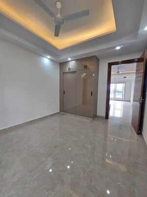 Room in 3 BHK Builder Floor at M3M Atrium, Sector 57 – for Rent