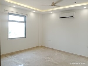 Room in 3 BHK Apartment at Freedom Fighters Enclave – for Rent