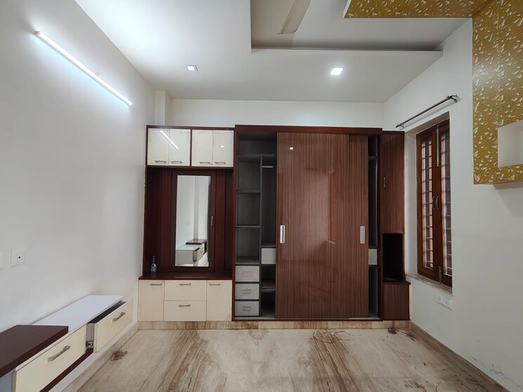 Bedroom, sector 15 3 Bedroom 2200 Sq.Ft. Builder Floor In Sector 15 Faridabad 9554139