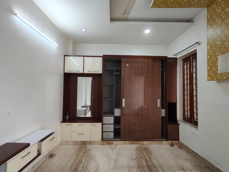 Bedroom, sector 15 3 Bedroom 2200 Sq.Ft. Builder Floor In Sector 15 Faridabad 9554139