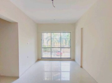 Room in 2 BHK Apartment at DB Orchid Ozone, Dahisar East – for Rent