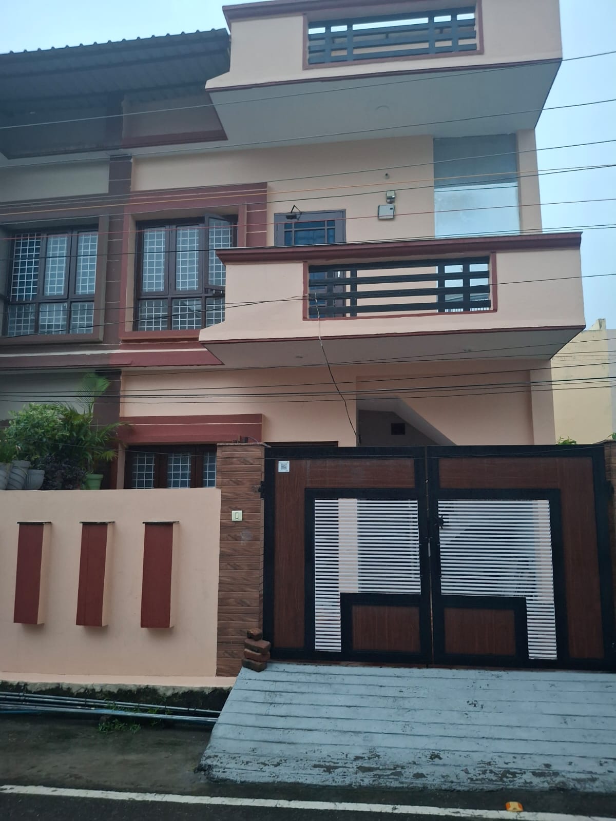 2 BHK Builder Floor For Rent in Sahastradhara