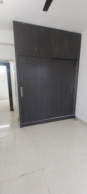 3 BHK Apartment For Rent in Signature Global Golf Greens, Sector 79
