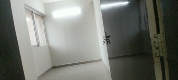 Room in 3 BHK Apartment at Signature Global Golf Greens, Sector 79 – for Rent