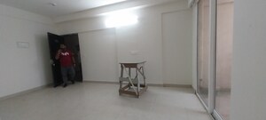 Room in 3 BHK Apartment at Signature Global Golf Greens, Sector 79 – for Rent