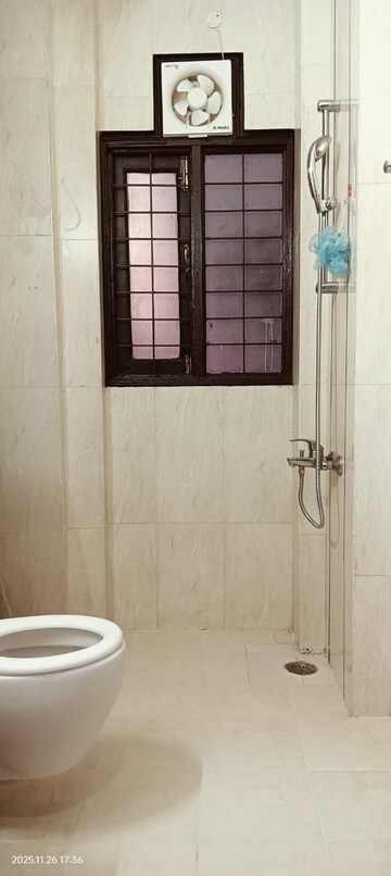 Bathroom in 3 BHK Builder Floor at Ardee City, Sector 52 – for Rent