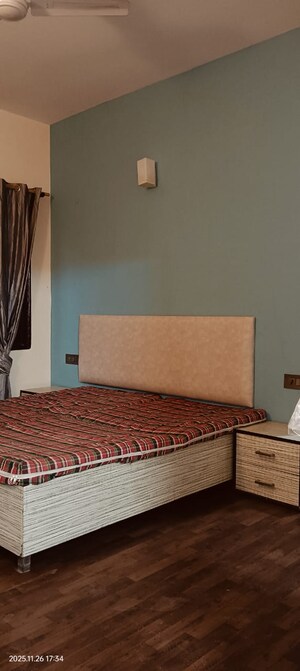 Bedroom in 3 BHK Builder Floor at Ardee City, Sector 52 – for Rent