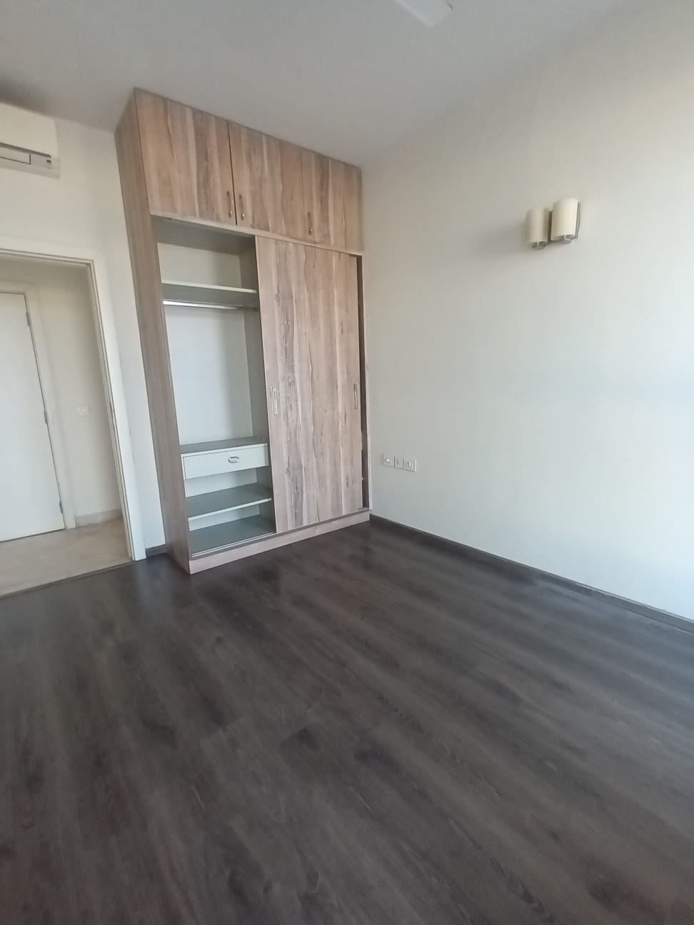 2 BHK + Pooja Room Apartment For Rent in Ireo The Corridors