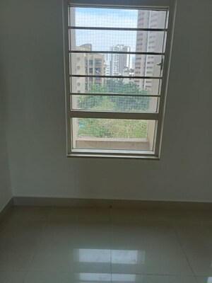 Room in 2.5 BHK Apartment at SD Alpine, Kandivali East – for Sale